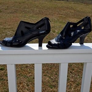 Brand New Aerosoles Elegant Black Women's Heeled Booties Sandals 8M